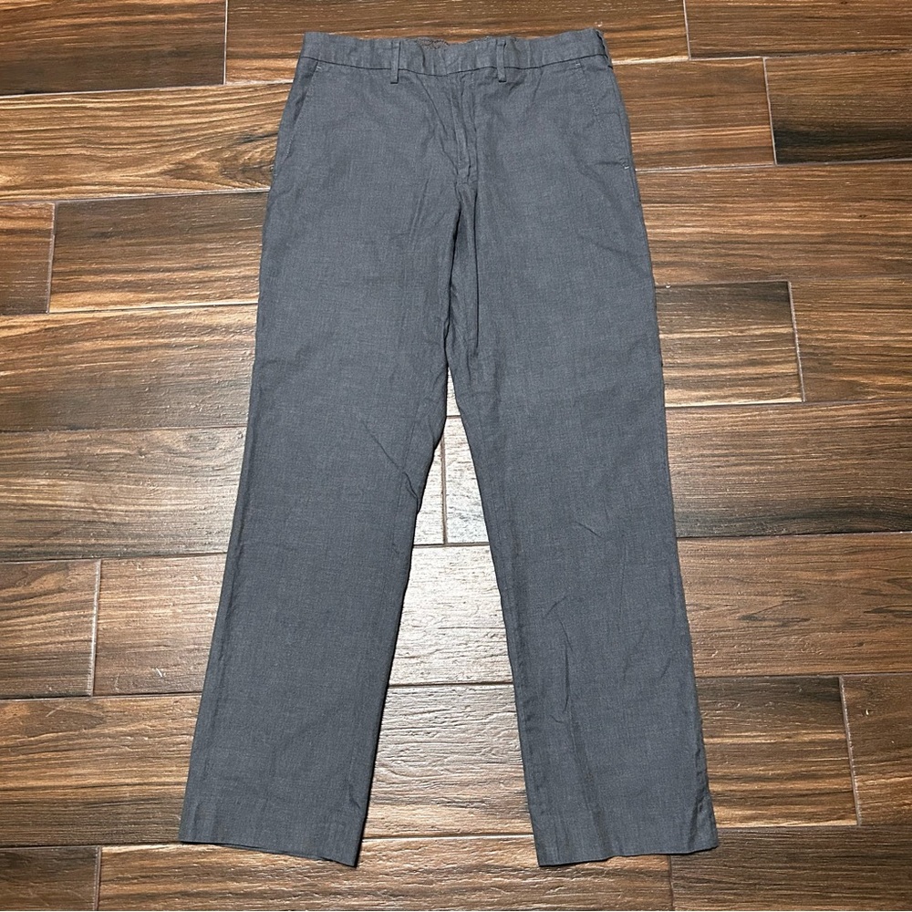 32x30 J Crew Men’s Dress Pants Classic Fit Gray tag states 32x32 Straight